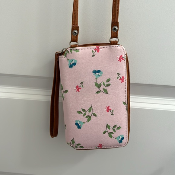 Convertible Crossbody/Wristlet Bag - Picture 2 of 6